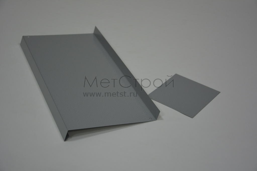 Металлический доборный элемент цвета RAL 
9006 Белый алюминий (BW1C909006 Металик шагрень) 
(2)