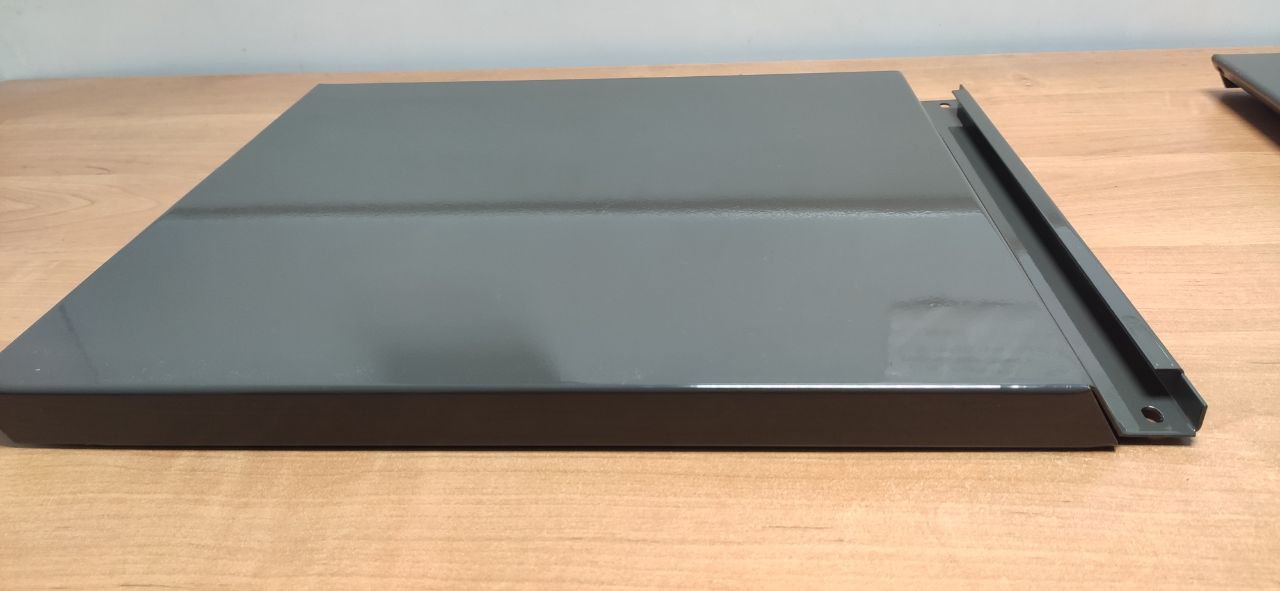 Фасадные кассеты закрытого типа толщиной 
металла 1.2 мм, RAL 7022 (фото 3)