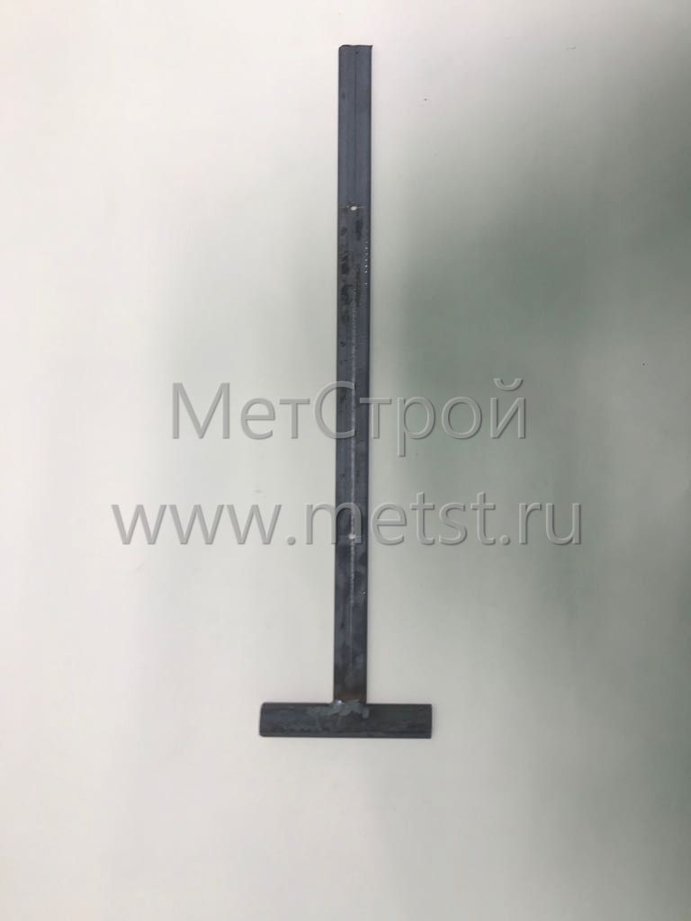 Т-образный грунтованный костыль для кровли. Размеры 100х400 мм (полоса 20х4 мм)