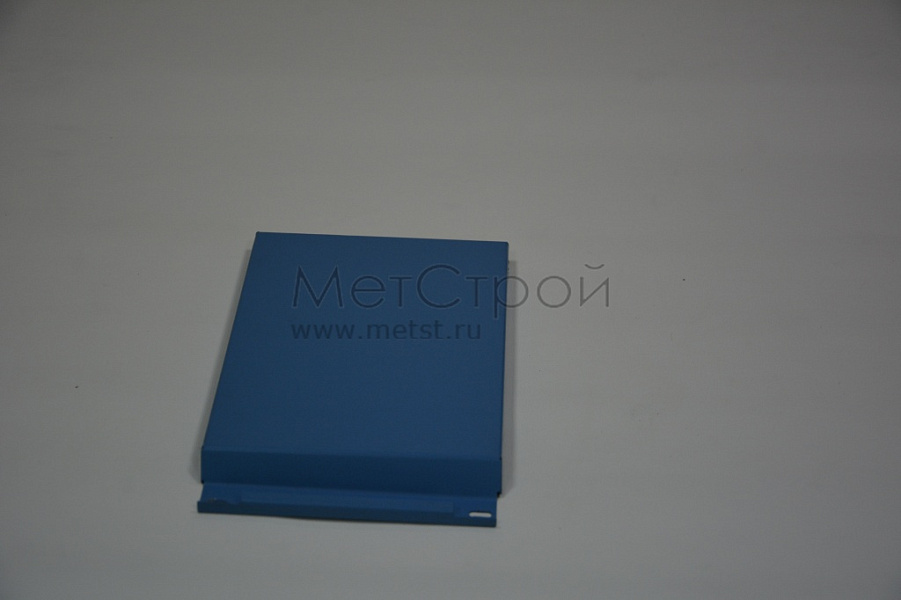 Металлокассета МС2 из оцинкованной стали с закрытым стыком для навесной вентилируемой фасадной системы с покрытием цвета RAL 5024 пастельный синий