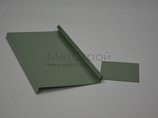 Доборный элемент из оцинкованной стали 
с полимерным покрытием цвета RAL 6021 бледно-зеленый