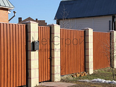 Забор из профнастила с покрытием printech под 
глянцевое дерево (multi gloss wooden)