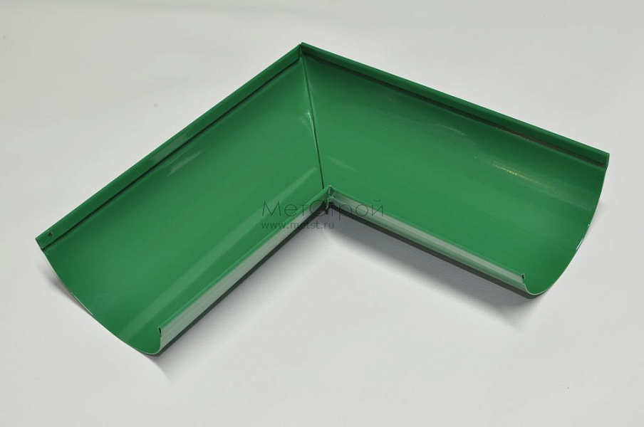 Угловой желоб водосточной системы с изгибом 90 градусов с полимерным покрытием с двух сторон цвета RAL 6029 (зеленая мята)