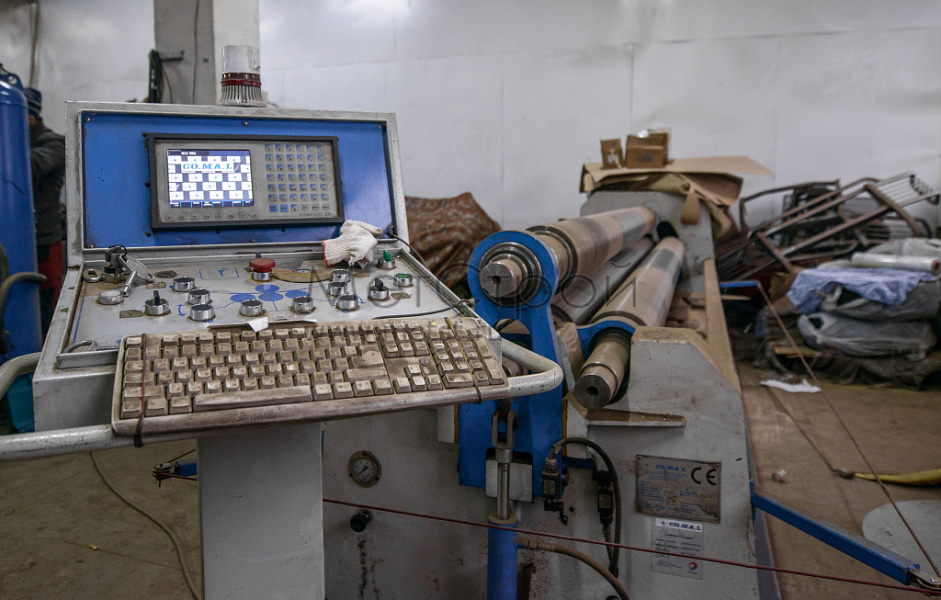 Панель управления вальцовочного станка 3000 мм для фрезерной обработки изделий из металла