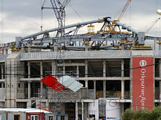 Стадион Открытие Арена в Тушино. Листовая сталь оцинкованная RAL 9003 и профнастил С21 окрашенный в серый цвет RAL 7004