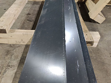 Стыковочная фигурная планка согласно чертежу 
заказчика толщиной металла 0.7 мм, PE RAL 7024 
(фото 1)