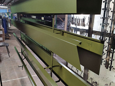 Отливы согласно чертежу заказчика толщиной 
металла 0.7 мм, длиной 1250-2500 мм, RAL 6020 MAT
