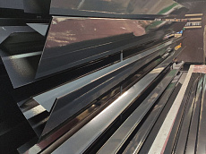 Планки ветровые толщиной металла 0.5 мм, 
длиной 2500 мм, RAL 7010